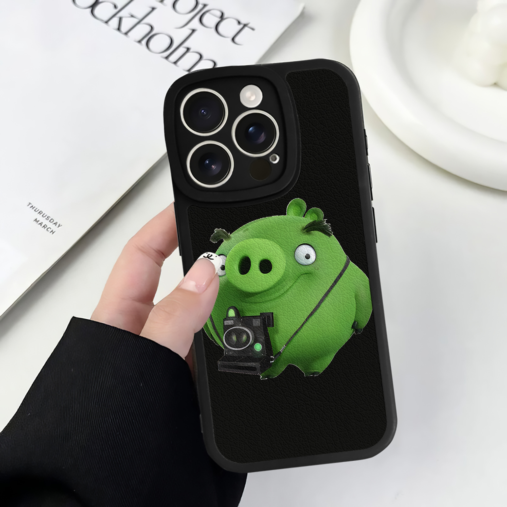 （画像用） Angry Birds アングリーバード 【iPhone 16シリーズ対応】シリコンスマホケース（レザー調） 材質：シリコン